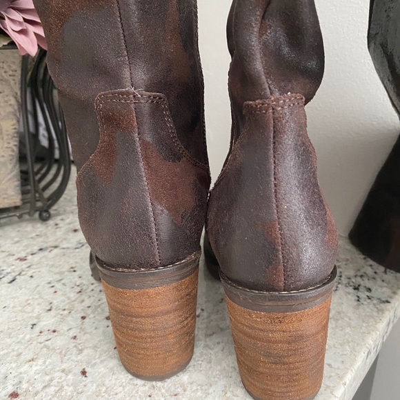 DONALD J PLINER TARIA-81 boots SZ 7 - Picture 6 of 9